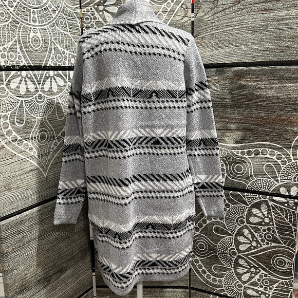 Cowgirls Don’t Cry Cardigan - Picture 2 of 2